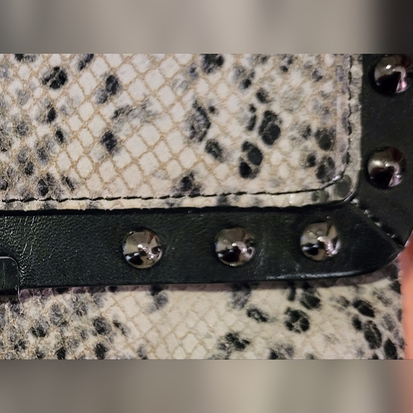 BCBGMaxAzria Two Clutch Bundle - Picture 9 of 9